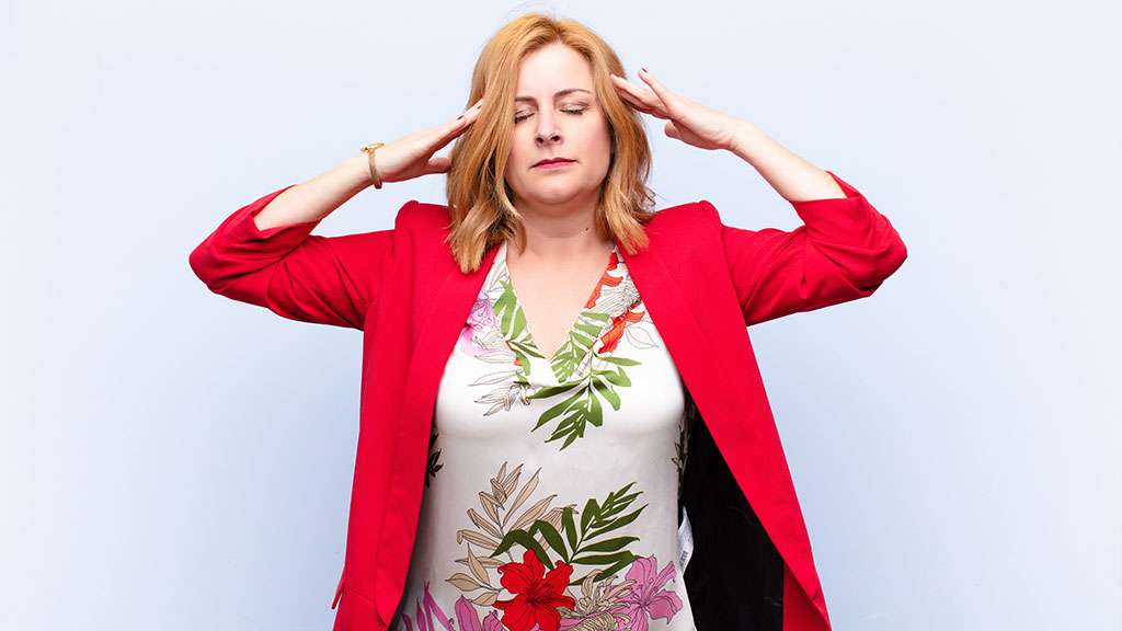 What are the symptoms of postmenopause?